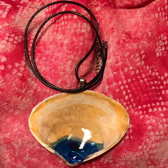 Seashell Necklace - Picture 4 of 13